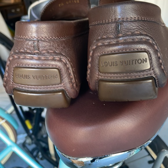 Louis Vuitton mocassin loafers size 11. Excellent condition - Picture 7 of 8